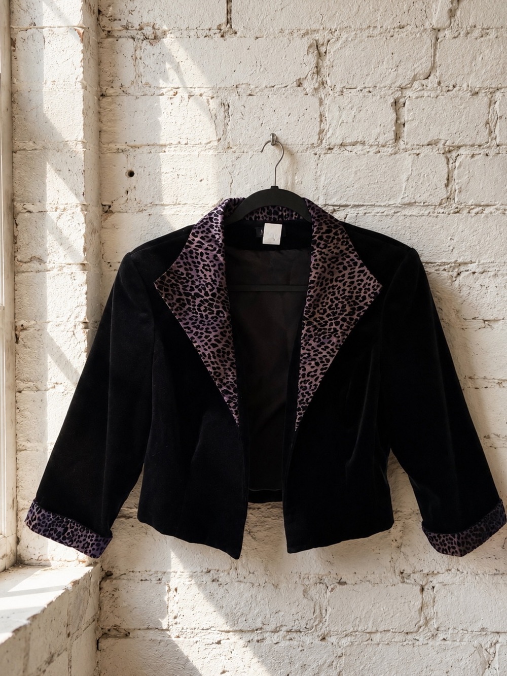 Vintage 80s Black Velvet Crop Jacket Purple Leopard Shimmer Collar 
Sz 10